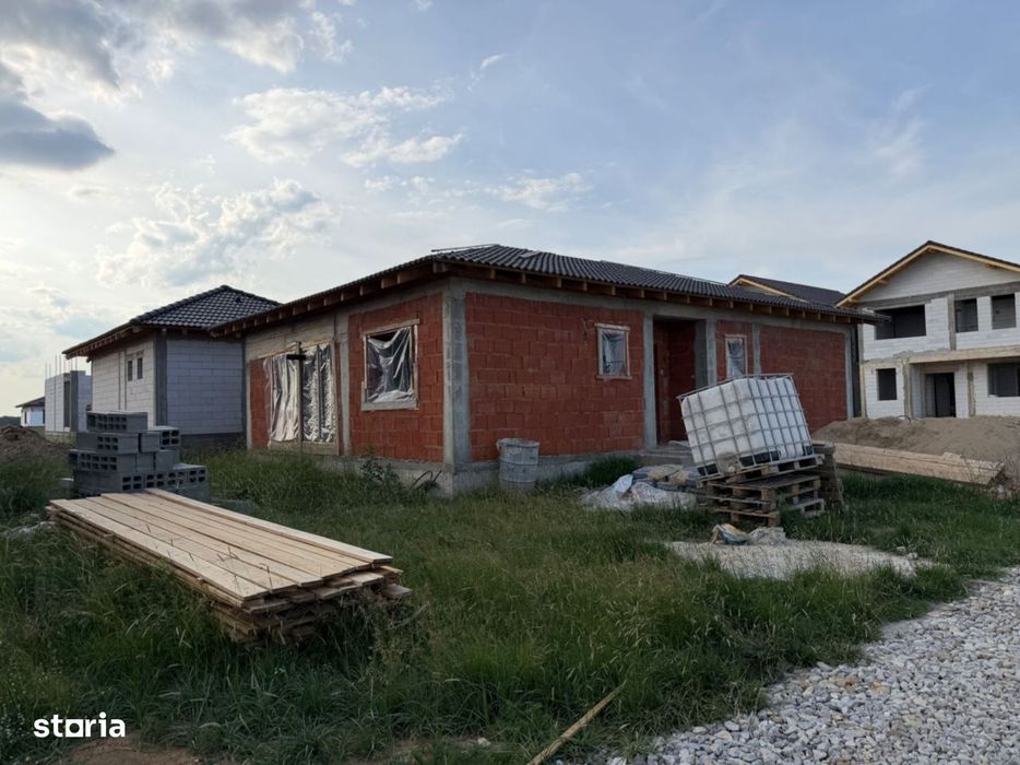 Casa cu 4 camere in Cihei | Finisata la cheie