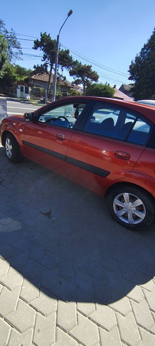 Kia Rio 1.4, benzină,2006 • În familie de nouă • ITP/RCA la zi”.