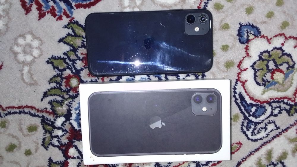 iPhone 11 с каробкай и со всеми паролями и документами