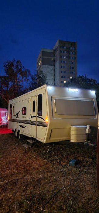 Американска каравана golden falcon glendale