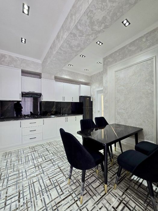 3х комнатная квартира, на 5 этаже. Фирдавсий.