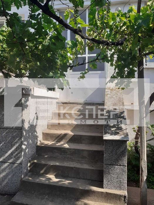 Продава се Къща в с. Скутаре, Област Пловдив - 220 кв.м за 860 €/кв.м - Снимка #1