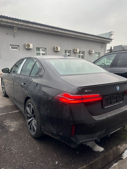 Продам новый BMW 550E xDrive Hybrid в наличии с официальной гарантией