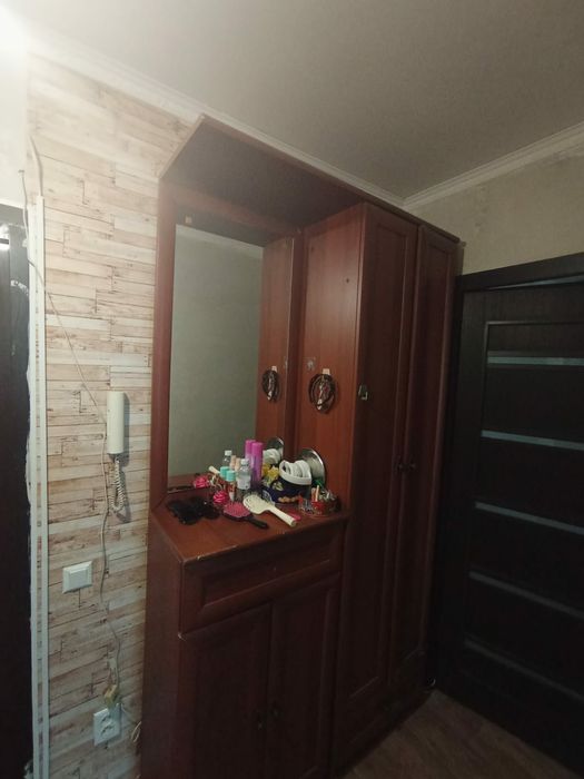 Отдам шкаф в прихожую