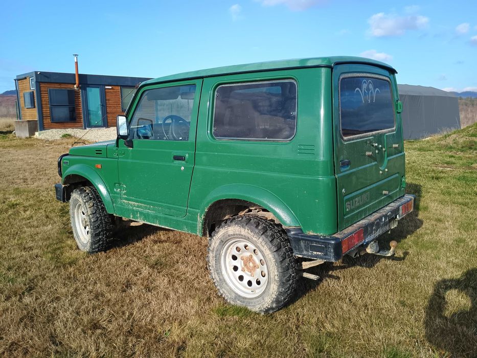 Vand Suzuki Samurai cu Tractiune integrala (4x4) pentru Off-Road