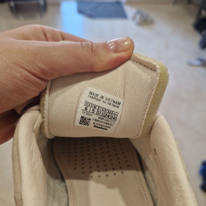 Reebok кроссовки розовые