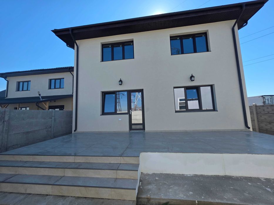Casa P+1E de vanzare
