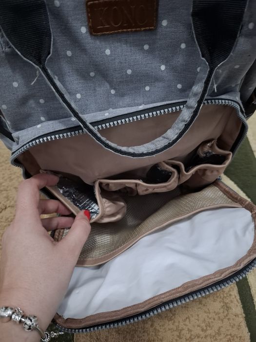 Ghiozdan pentru mame de bebelusi