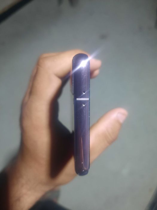 Samsung S21 5g vetnam 2 sim karopka dakumenti bor ekrani toza