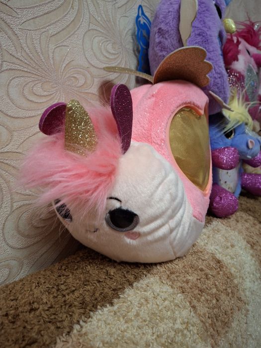 Игрушки фирменные Rainbocorns.