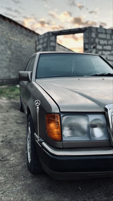 Mercedes e230 в хорошем состоянии
