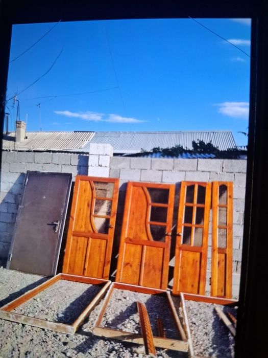 Продам  дверей 4штука