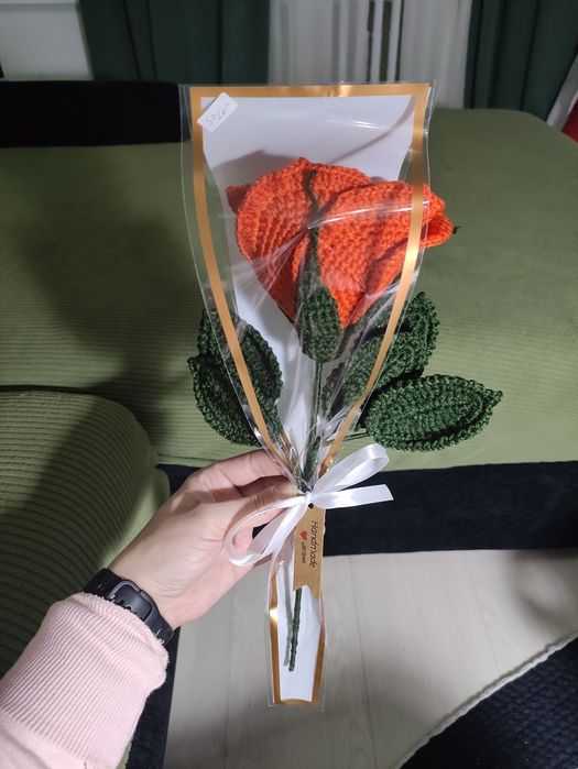 Trandafiri crosetati manual