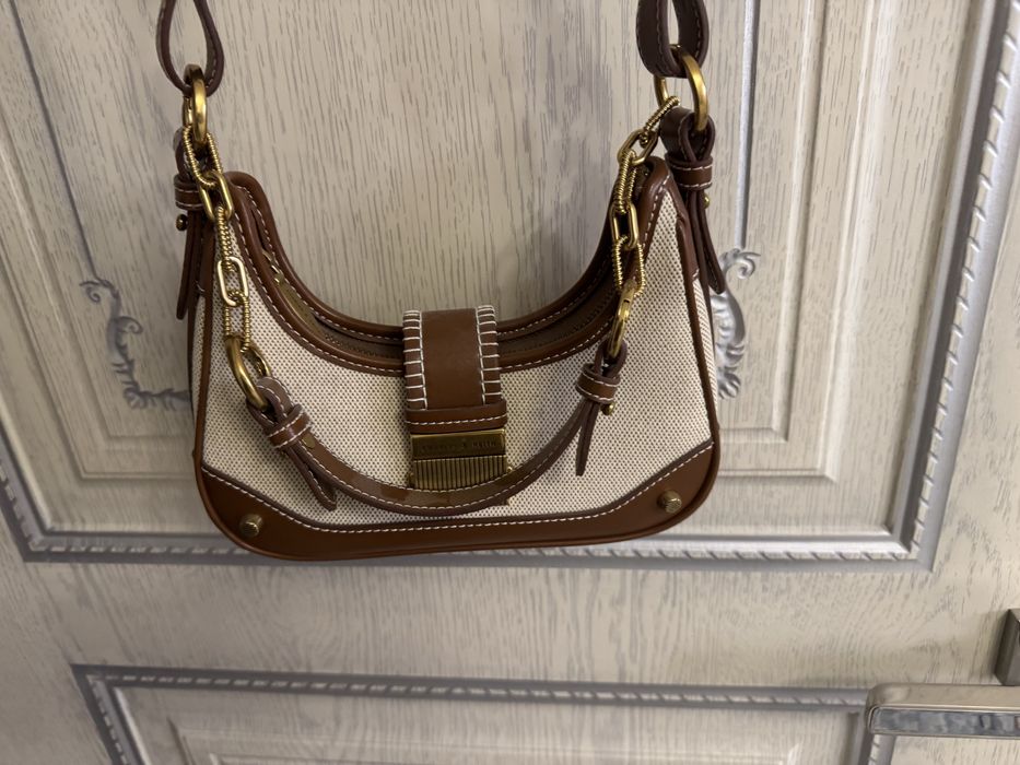 Продам сумку оригинал чарльз энд кейт