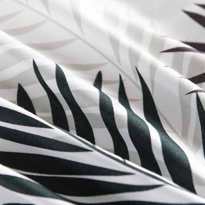 Мек и приятен спален комплект 180x220 бял с черни листа 4 части