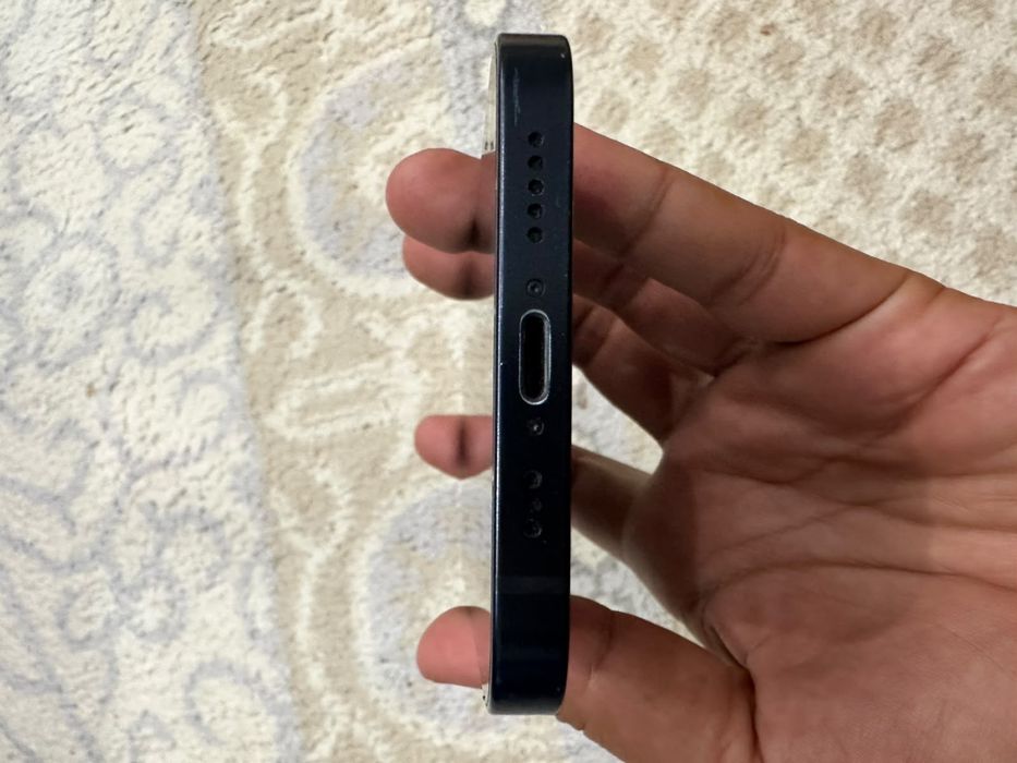 Продам Iphone 12
