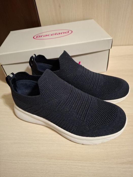 Adidasi / Pantofi sport dama noi, transport gratuit