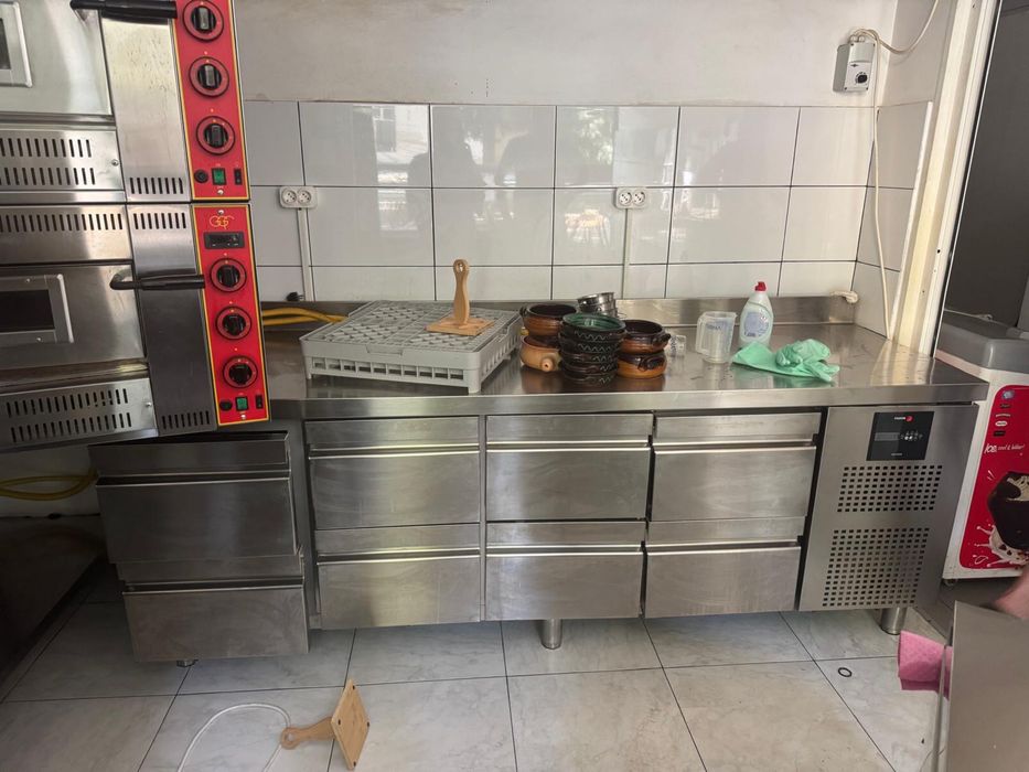 vând echipamente profesionale pentru bucătărie / fast-food / pizzerie