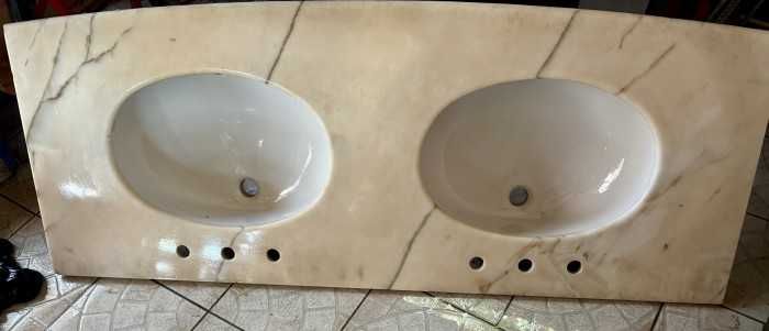 Rafinat blat din marmura cu doua chiuvete incastrabile-mid century-ideal amenajari interioare-Italia