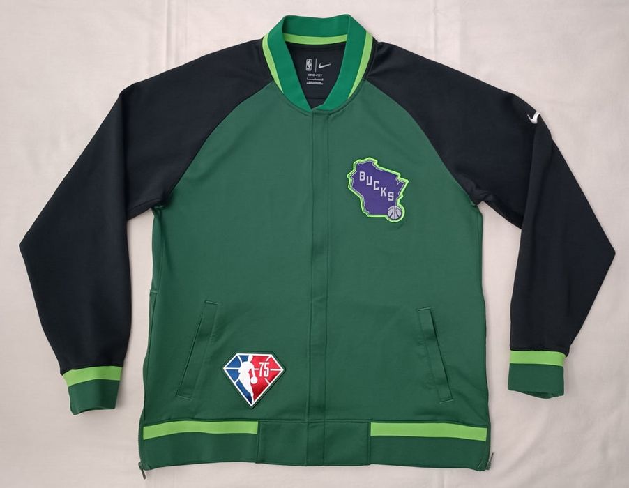 Nike DRI-FIT NBA Milwaukee Bucks Therma Sweatshirt горнище L Найк