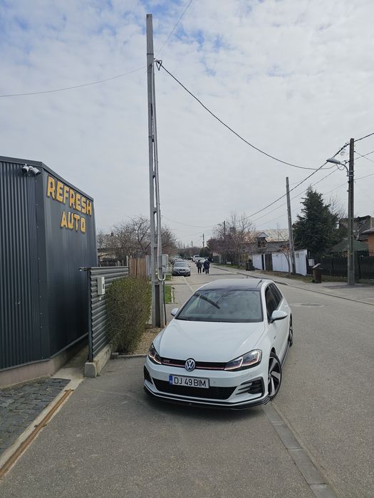 VOLKSWAGEN  GOLF 7.5 GTI Performance