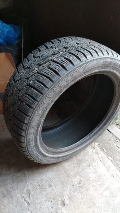 Продам резину с шипами