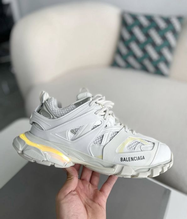 Balenciaga track white led