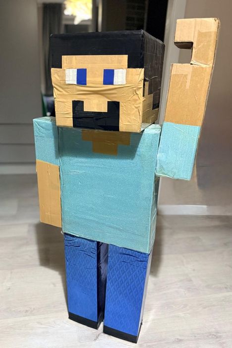 Ростовая фигура Minecraft (Стив)