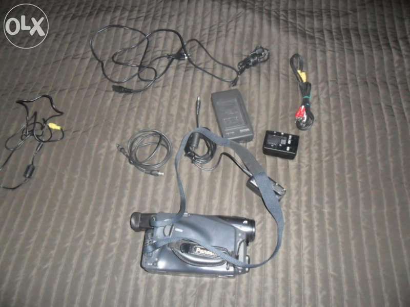 Продавам камера Panasonik model №-R200EN