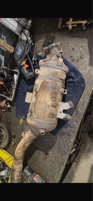 Catalizatoare auto si filtre de particule