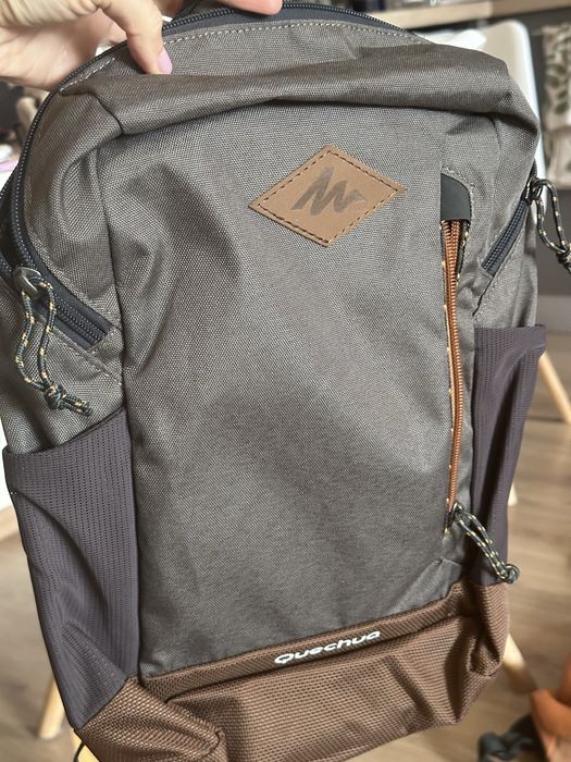 Оригинална раница Quechua NH500 (10L) – Кафяво-сива / Отлично състояние