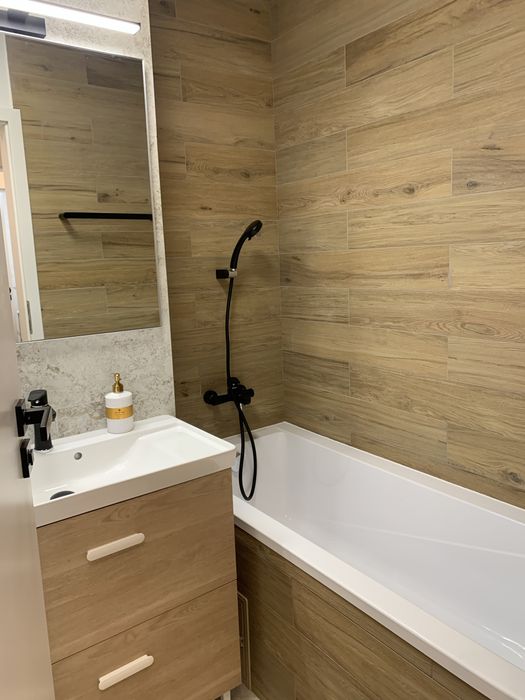 Apartament 3 camere 73 mp Scala Frunzisului