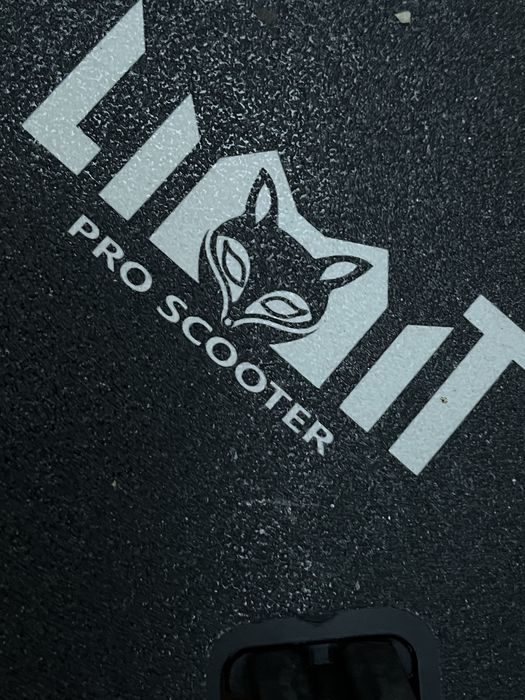 Продам трюковой самокат Limit pro scooter