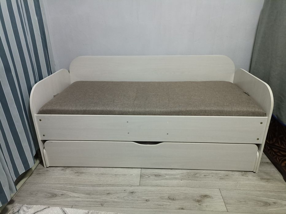 Продам двухъярусная кровать
