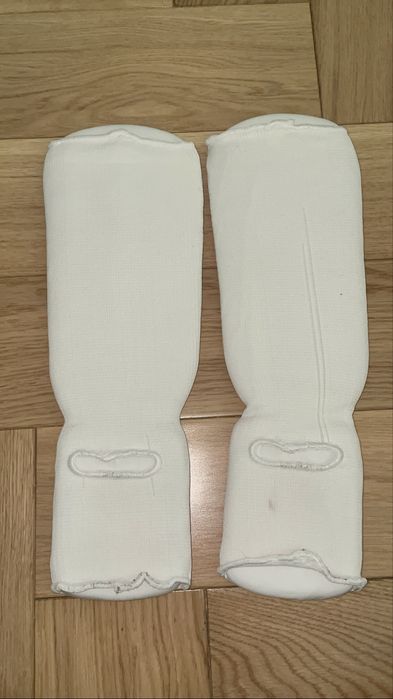 Накладки VENUM.