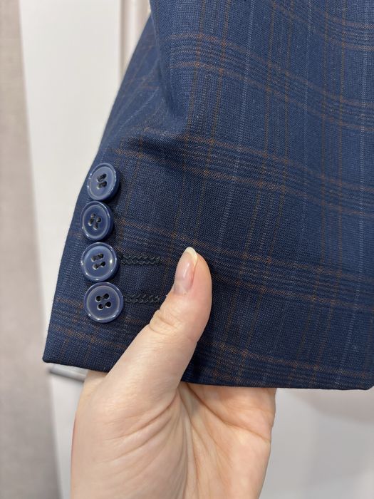 Продам мужской костюм