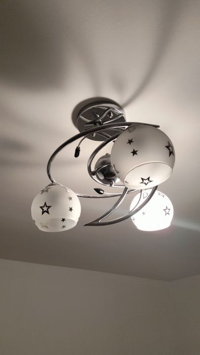 Продается люстры