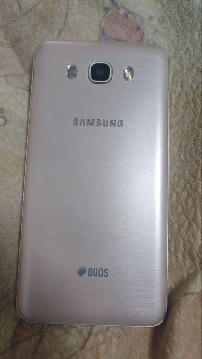 Продам Samsung j7 2016