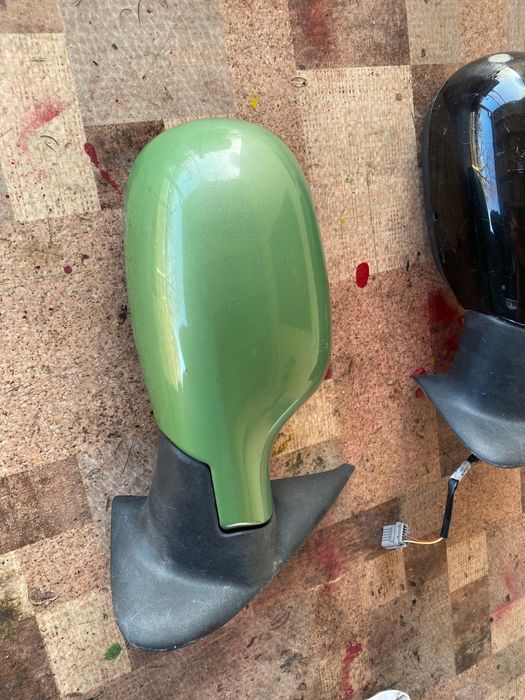 Огледало дясно електрическо за нисан микра к12