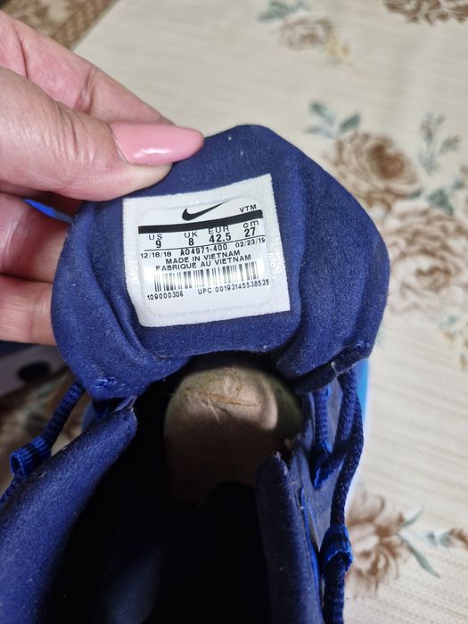 Adidasi adidas si nike