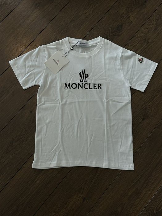 Тениски Moncler НОВИ