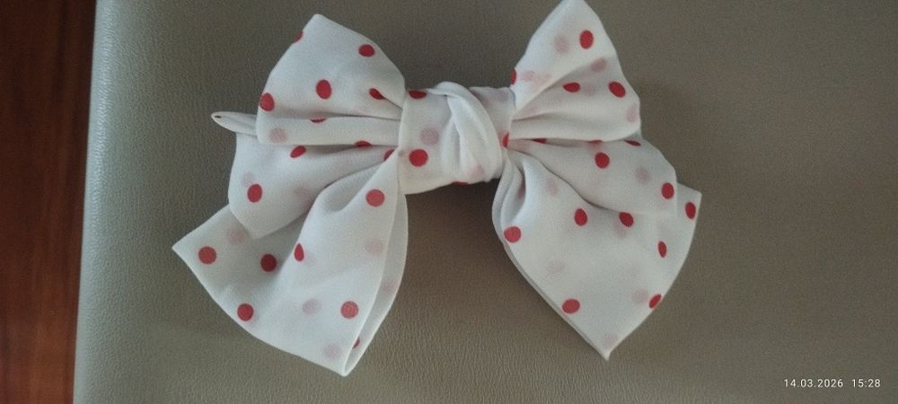 Заколка бант в горошек