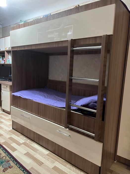 Гарнитур для детской