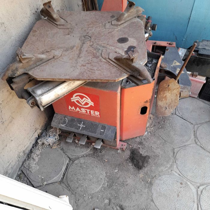 продам оборудование для разбортовки колес