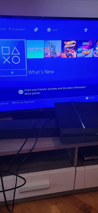 Продавам playstation 4 ps 4