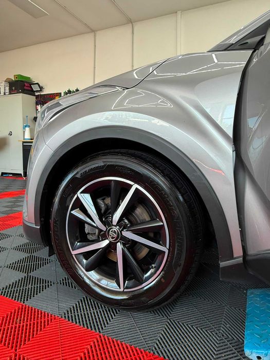 TOYOTA C-HR 2017 — imagine 2
