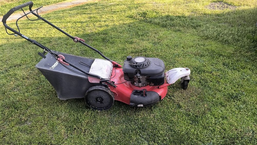 Mașină gazon HONDA