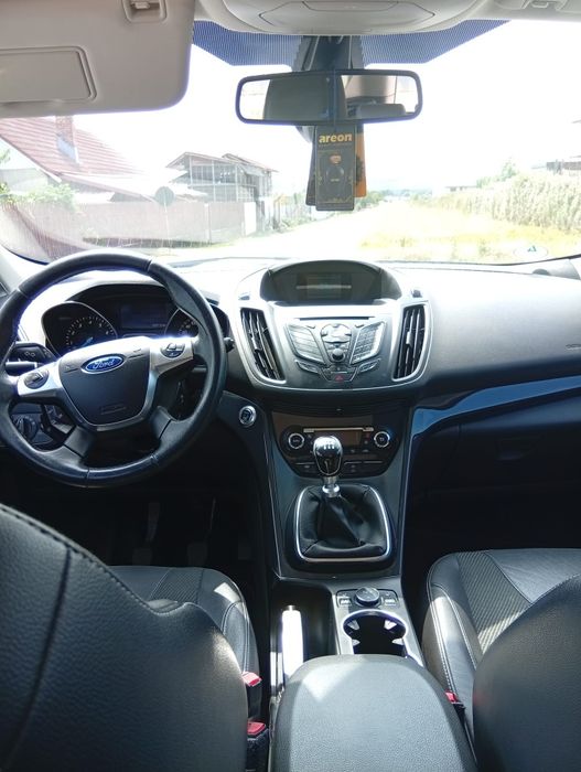 Ford kuga tinanium