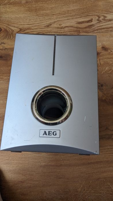 Subwoofer pasiv AEG stare foarte bună.