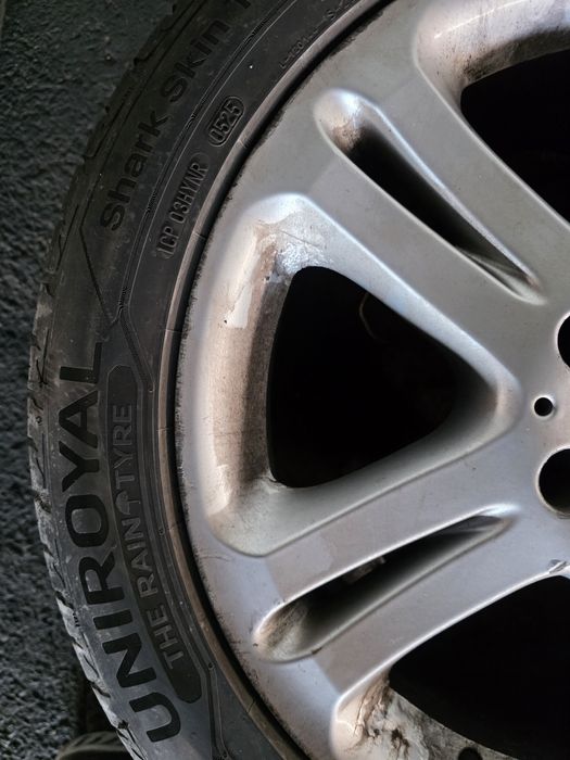 Джанти за Mercedes W211 оригинални 17-ки с летни гуми